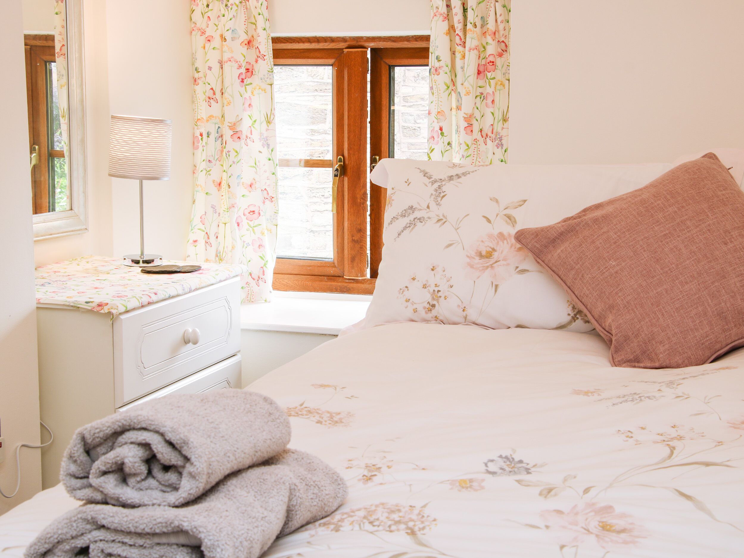 Cottage | 3 bedrooms, individually decorated, individually furnished, free WiFi