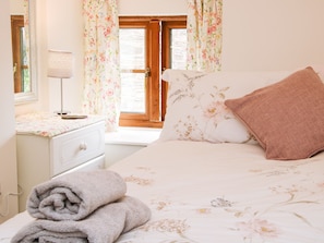 Chaumière | 3 chambres, décor unique, ameublement unique, accès au Wi-Fi (inclus)