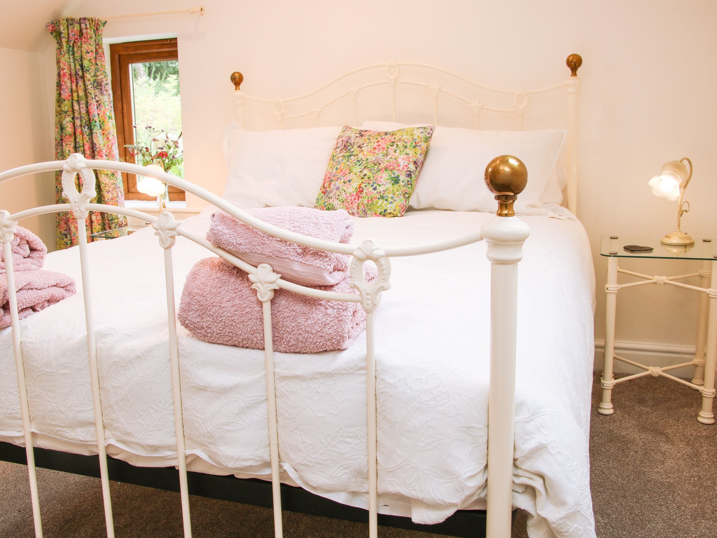 Cottage | 3 bedrooms, individually decorated, individually furnished, free WiFi