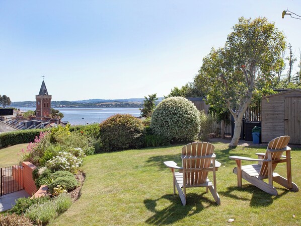 Property grounds - 3 bedroom accommodation in Lympstone (Lympstone)