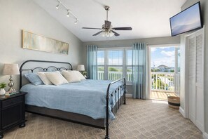 4 soverom, skrivebord, strykejern/-brett og wi-fi (inkludert)