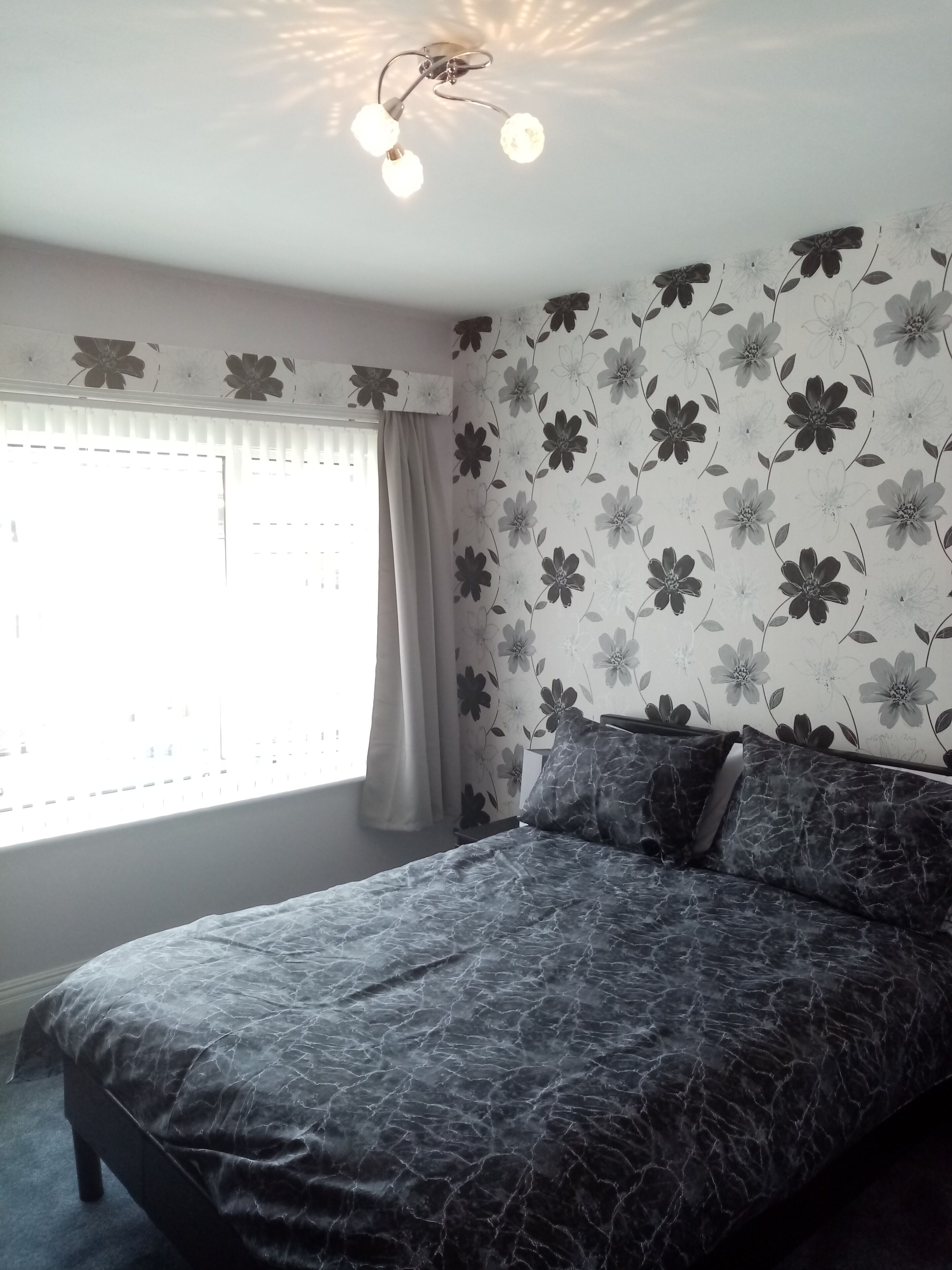 Double Room, Ensuite (1Bee) | Down comforters, memory foam beds, individually decorated