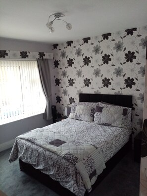 Daunenbettdecken, Betten mit Memory-Foam-Matratzen