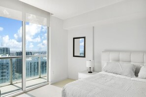 1 slaapkamer, een strijkplank/strijkijzer, reisbedje, gratis wifi
