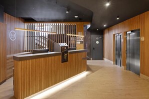 Lobby - B&B Hotel Malaga Centro (Málaga)