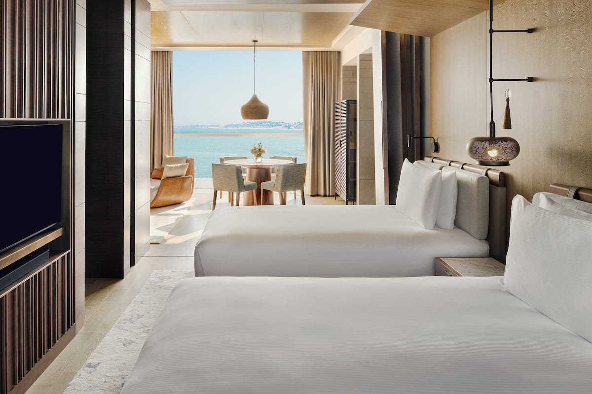 Kamar, 1 kamar tidur, Bebas Asap Rokok, pemandangan laut (Seafront) | 1 kamar tidur, seprai premium, dan selimut bulu angsa