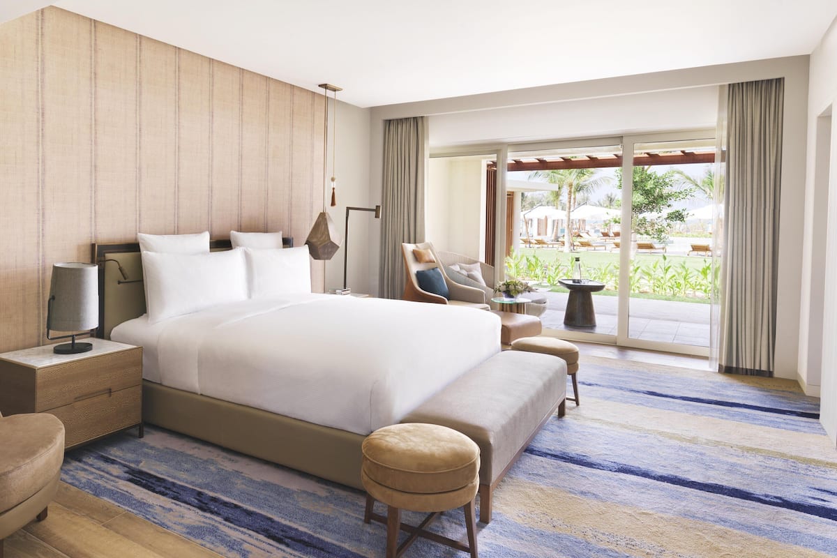 1 bedroom, premium bedding, down comforters, Select Comfort beds