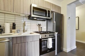 Private kitchen - The Beekman Tower, Trademark Collection by Wyndham (New York)