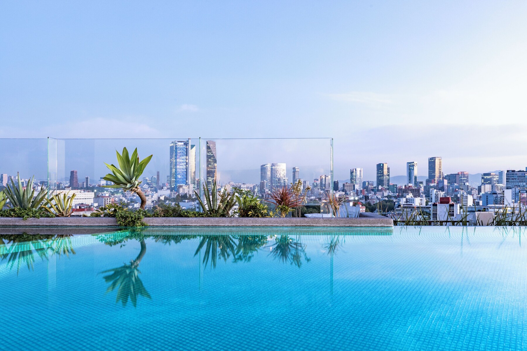 Outdoor pool, open 10:00 AM to 6:00 PM, sun loungers