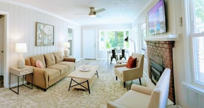 Smart TV, fireplace