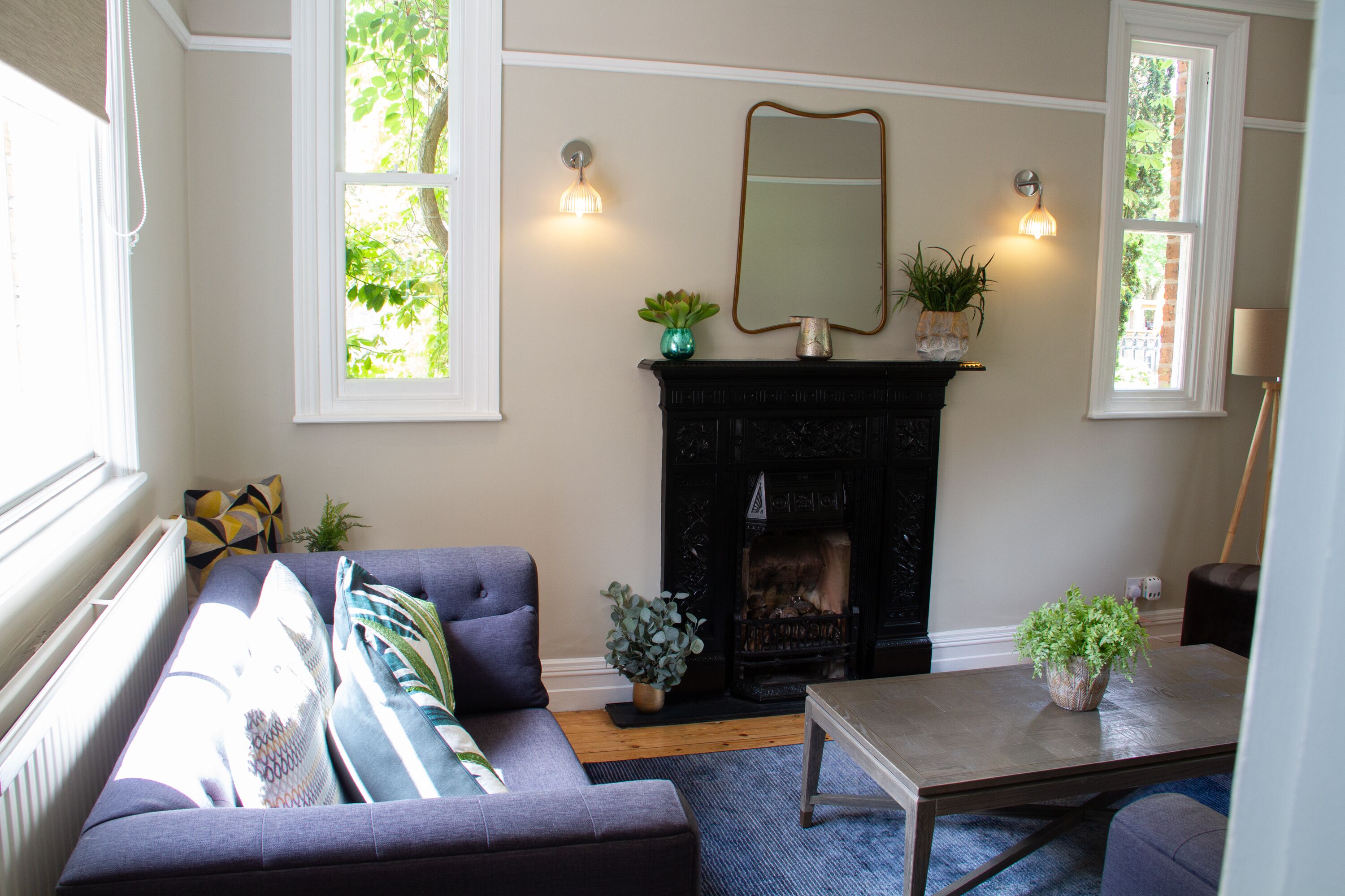 Luxury Cottage, Private Bathroom, Canal View | Lounge