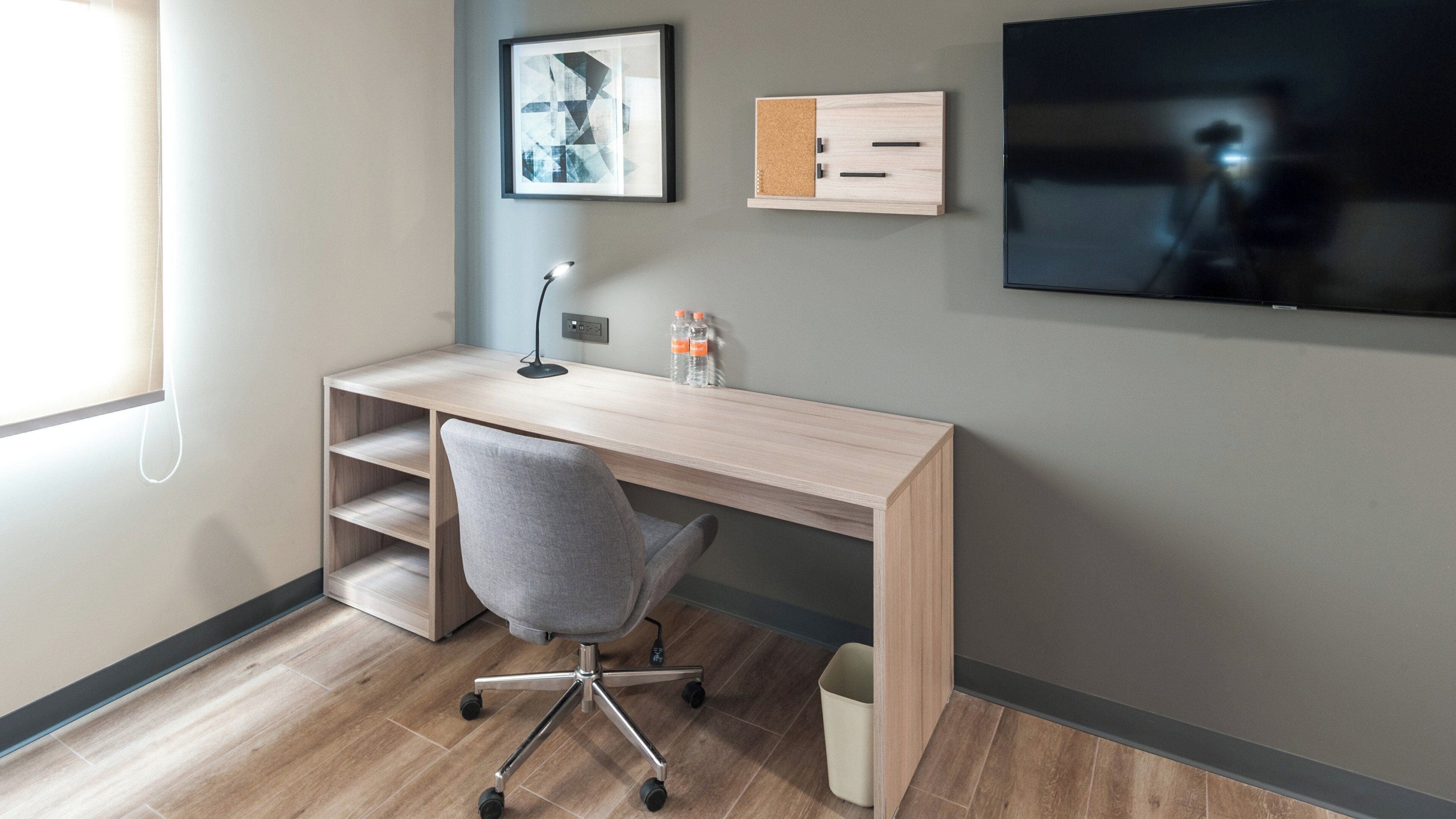 1 bedroom, in-room safe, desk, free WiFi