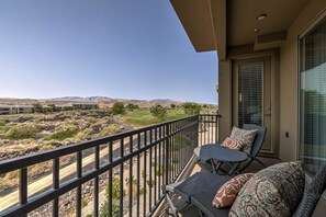 Property grounds - Golfers Getaway in Secluded and Quiet Setting, Golf Course and Mountain Views! (St. George)