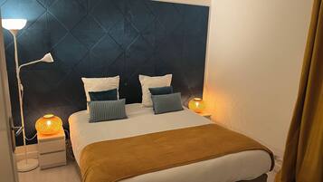 5 bedrooms, iron/ironing board, travel cot, free WiFi