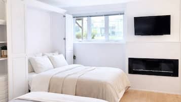 1 slaapkamer, een strijkplank/strijkijzer, reisbedje, gratis wifi