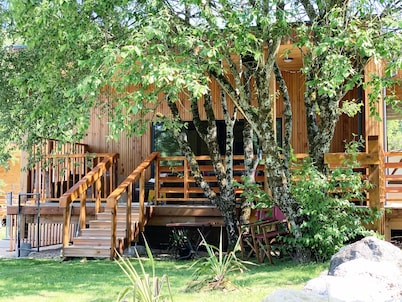 LE RENARD AIR-CONDITIONED WOODEN HOUSE