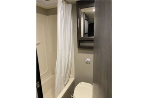 Bathroom - Twin Coves Campground - Lake Grapevine (RV Rental with Delivery & Pick Up Only) (Flower Mound)