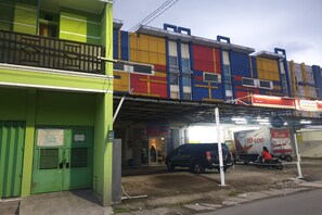 Exterior - OYO 3508 Griya Aisyah Karah Syariah (Surabaya)