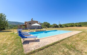 Outdoor pool - Portella (Gualdo Cattaneo)