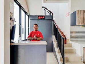 Unclassified image, 2 of 22, button - OYO 90215 Ada Residence (Karawang)