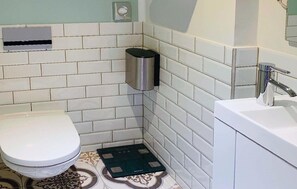 Apartment | Bathroom | Towels