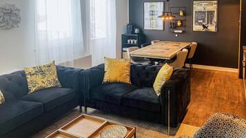 Apartment | Wohnzimmer | Smart-TV