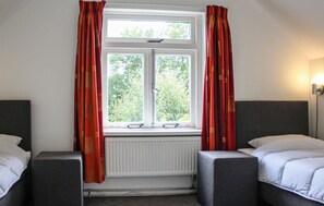 Maison (Boerenzwaluw) | 3 chambres, accès au Wi-Fi (inclus), literie fournie