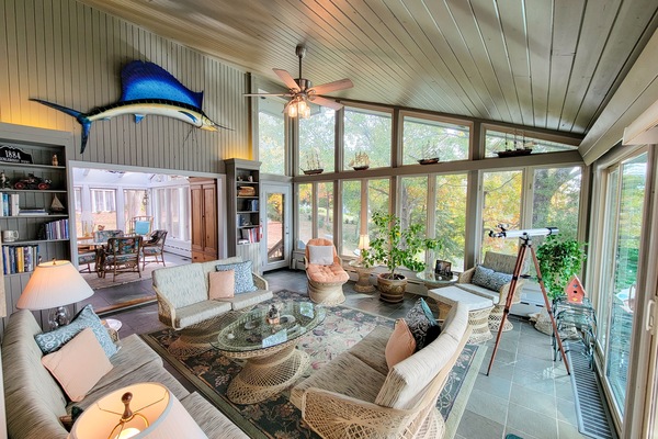 Smart TV, fireplace, DVD player, books