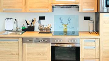 Apartment | Eigene Küche | Kühlschrank, Kochgeschirr/Geschirr/Besteck