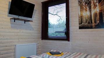 House | 4 bedrooms, free WiFi, bed sheets