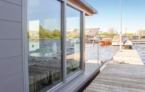 Room (Meerparel - Havenlodge De Dam) | Exterior