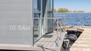 Room (Meerparel - Havenlodge De Dam) | Exterior