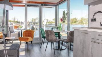 Kamar (Meerparel - Havenlodge De Dam) | Eksterior