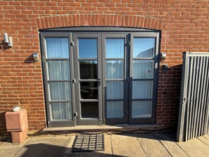Exterior detail - Perfect for beach & nature reserve walks all year round (Pagham)