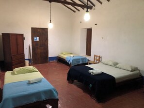 10 habitaciones, wifi y ropa de cama 