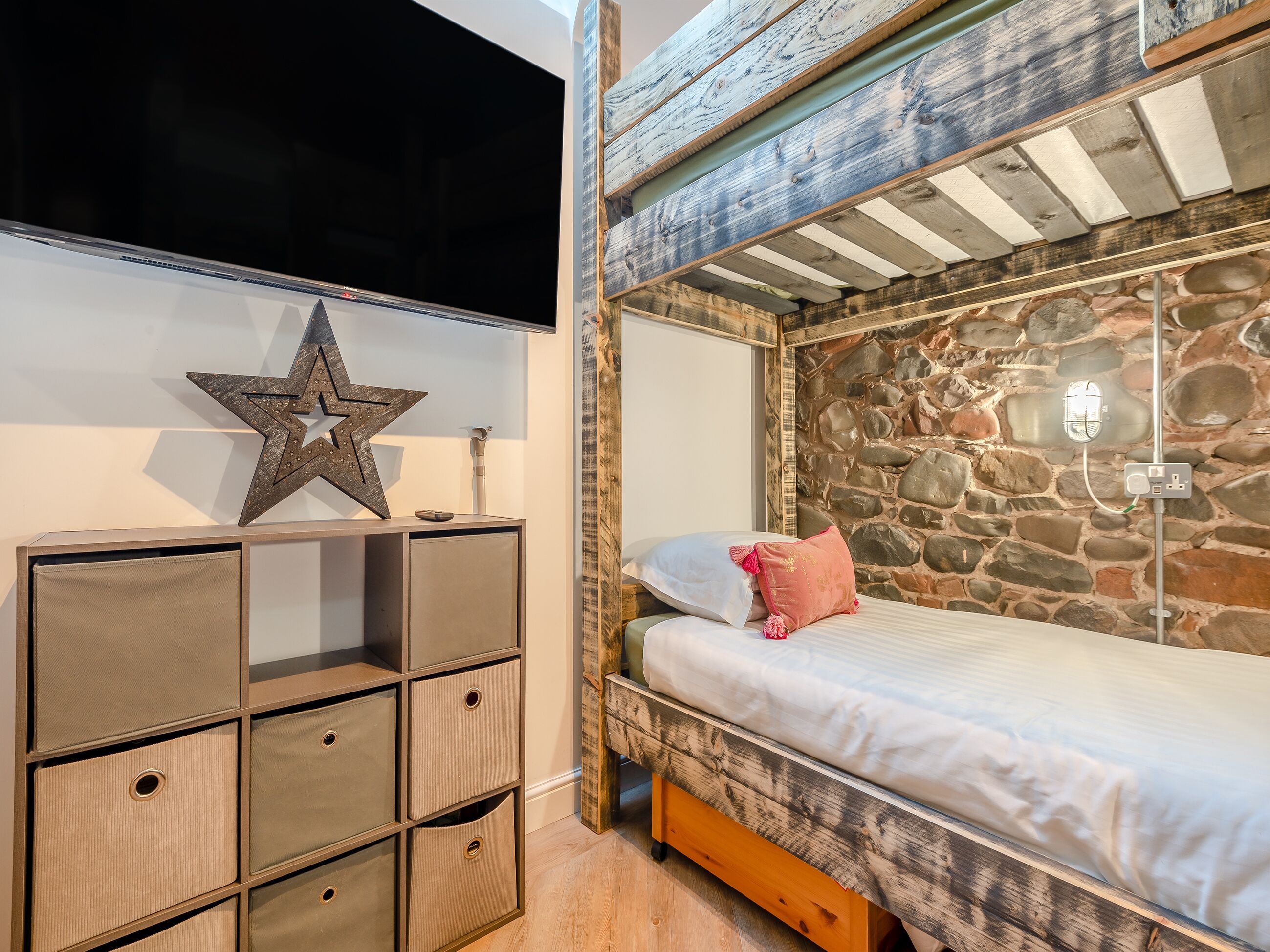 3 Schlafzimmer, kostenloses WLAN, Bettwäsche