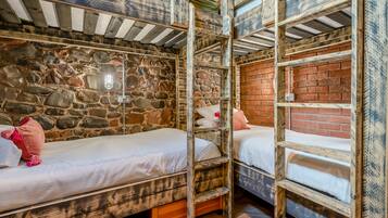 3 dormitorios, wifi gratis, ropa de cama