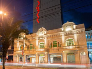 Front of property - Hotel Moov Porto Alegre (Porto Alegre)