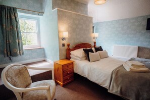 6 bedrooms, free WiFi, bed sheets