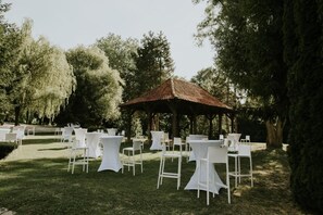 View from property - Logis Hotel La Gentilhommiere (Nouzerines)