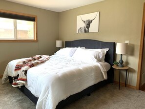 3 makuuhuonetta, silitysrauta/-lauta, vauvan matkasänky, ilmainen Wi-Fi