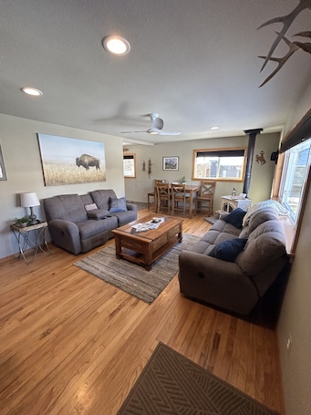 Smart TV, books. Enjoy a stay at the private, newly-remodeled Cowboy Cottage in Dayton, Wyoming.