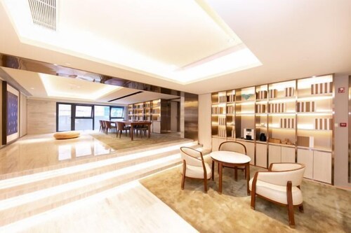 Ji Hotel (Xi'an Longshouyuan Metro Station)