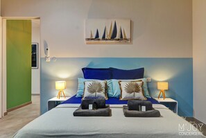 4 bedrooms, desk, iron/ironing board, travel cot - La Villa Azur Saint-Gilles ***** - Reunion Island - Seaview, Pool, Beach & BBQ! (Saint-Gilles les Bains)