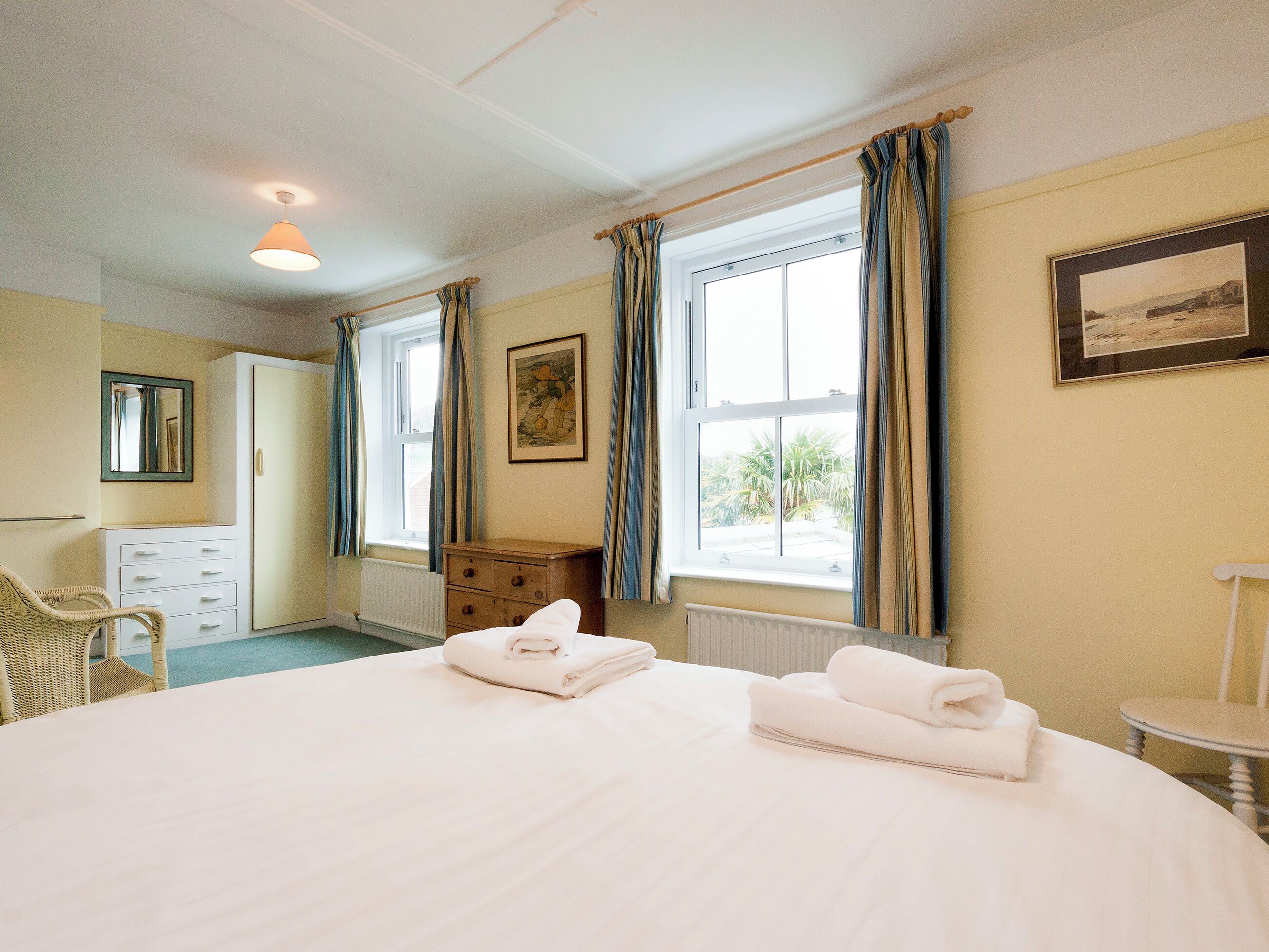 4 Schlafzimmer, kostenloses WLAN, Bettwäsche