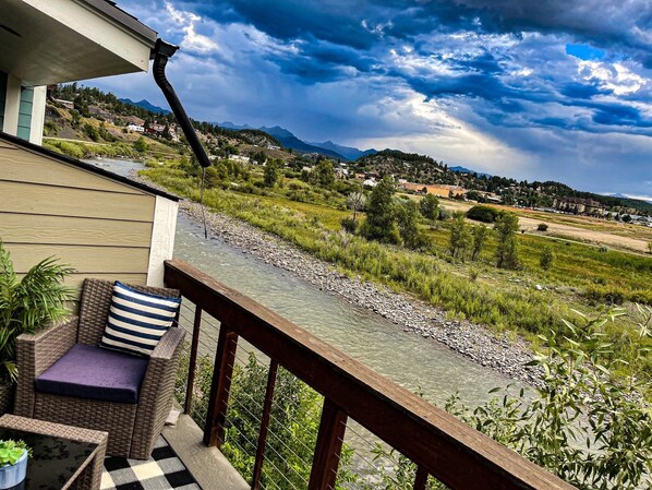 Terrace/patio - Newly remodeled riverside location a stroll from all which Pagosa has to offer! (Pagosa Springs)