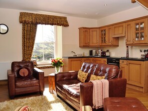 Living area - 2 bedroom accommodation in Crosscanonby (Crosscanonby)
