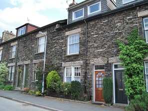 Exterior - 3 bedroom accommodation in Windermere (Windermere)