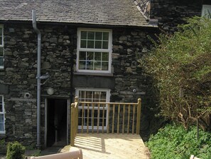 Property grounds - 2 bedroom accommodation in Troutbeck Bridge (Troutbeck Bridge)