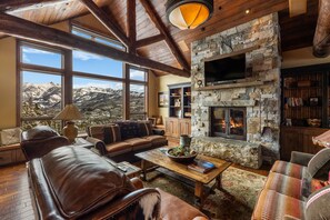 Smart TV, fireplace, stereo, offices